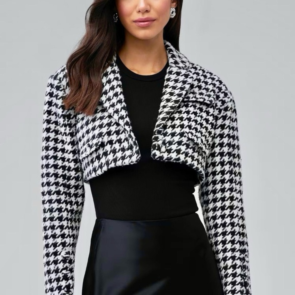 For Love and Lemons Bonnie Black and White Houndstooth Cropped Blazer — Size 1X - Picture 10 of 11